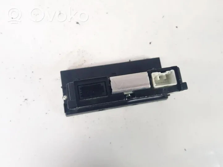 Volvo C30 Monitor / wyświetlacz / ekran 31268055