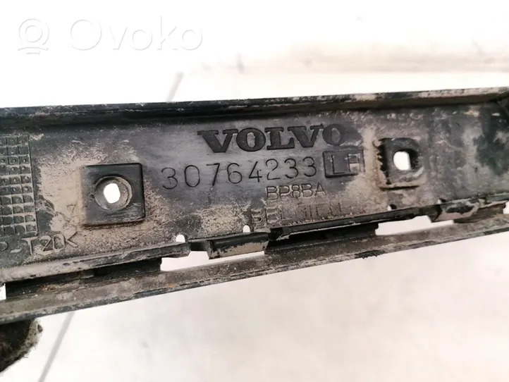 Volvo V50 Staffa di rinforzo montaggio del paraurti posteriore 30764233
