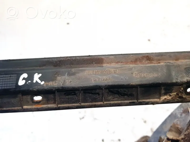 Volkswagen PASSAT B5 Takapuskurin kannake 3b9807393l