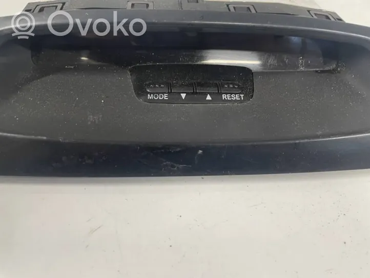 Toyota Land Cruiser (J100) Monitor / wyświetlacz / ekran 8329060251