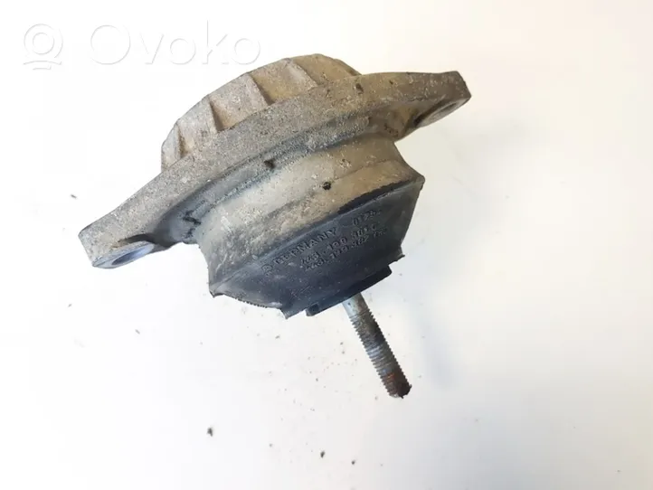 Audi 80 90 S2 B4 Engine mount bracket 