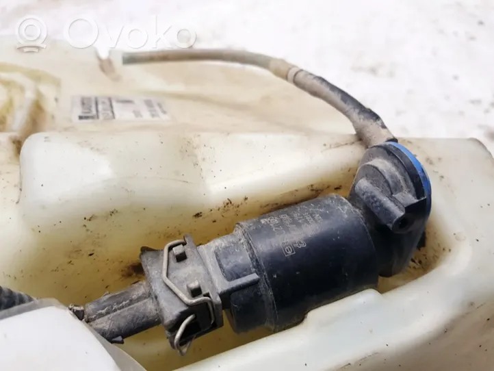 Nissan Primera Windscreen/windshield washer pump 021168