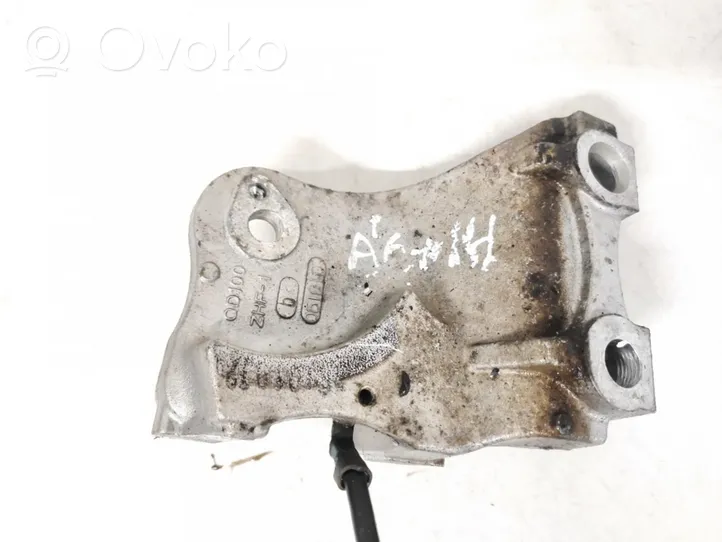 Honda CR-V Engine mounting bracket QD100ZHF1