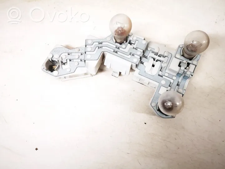 Volvo V50 Porte ampoule de feu arrière 281222