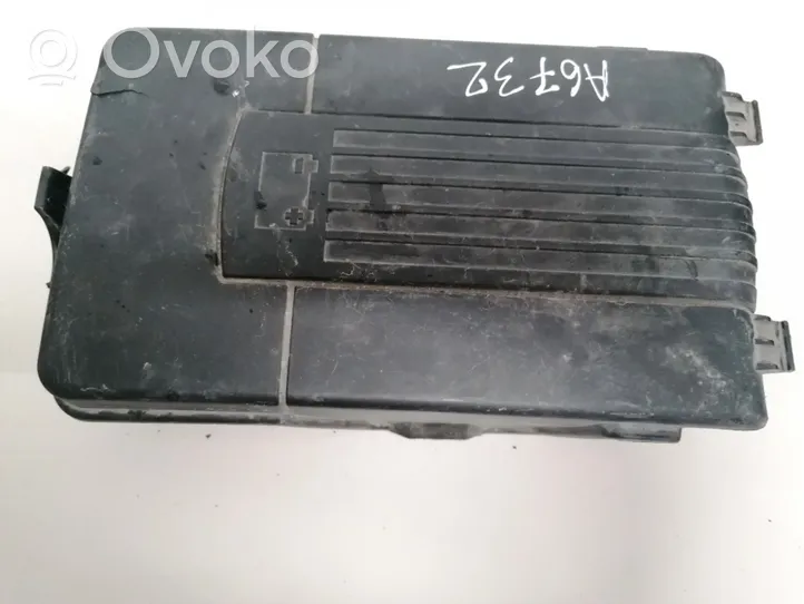 Volkswagen PASSAT B6 Coperchio/tappo della scatola vassoio della batteria 1k0915443a