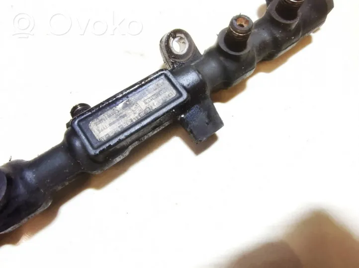 Ford Mondeo Mk III Listwa wtryskowa 2s7q9d280ac