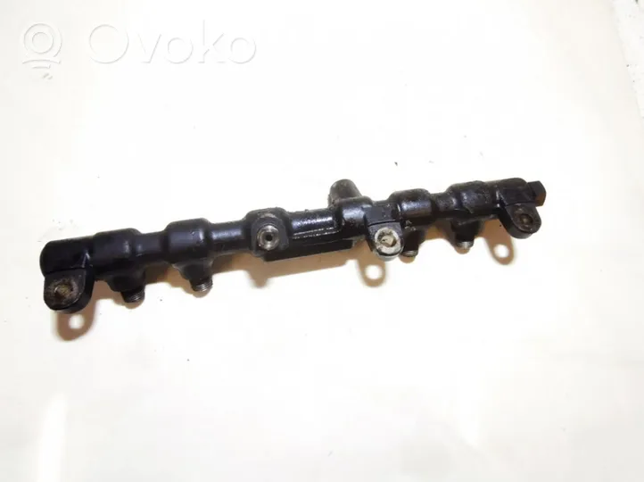 Ford Mondeo Mk III Listwa wtryskowa 2s7q9d280ac