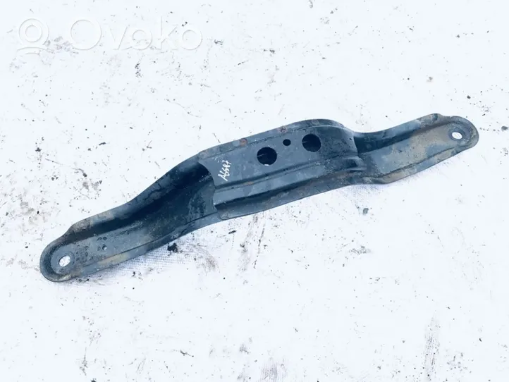 Subaru Outback Engine mounting bracket 