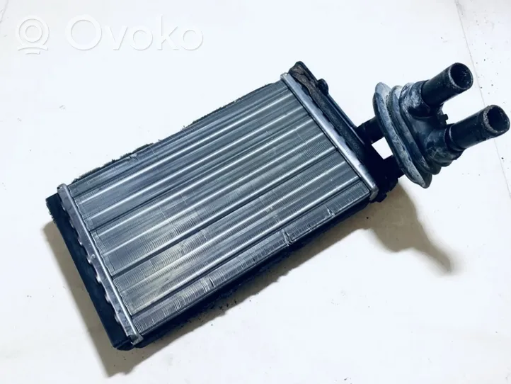 Volkswagen PASSAT B5 Radiateur soufflant de chauffage 8d1819031b