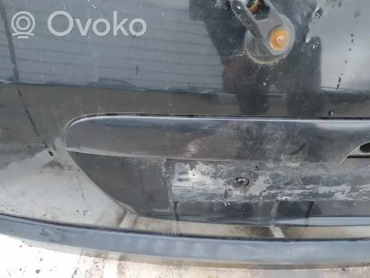 Opel Zafira A Takaluukun rekisterikilven valon palkki 