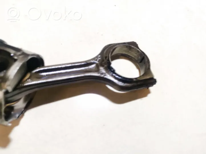 Citroen C5 Piston with connecting rod 619