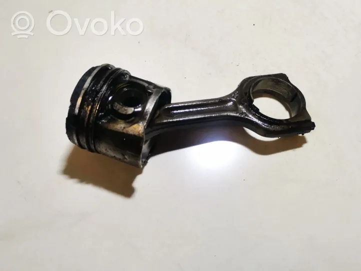 Citroen C5 Piston with connecting rod 619