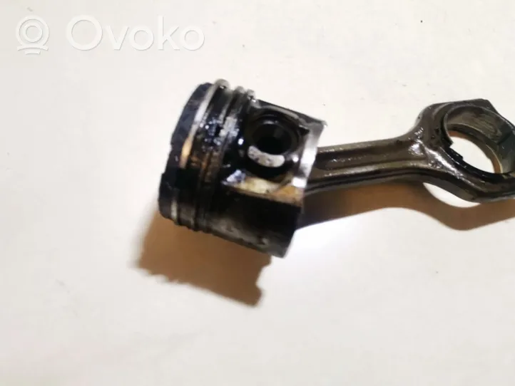 Citroen C5 Piston with connecting rod 619