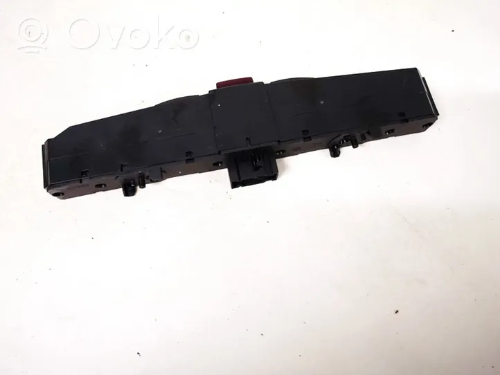 Opel Zafira B Botón interruptor de luz de peligro 13100105xf