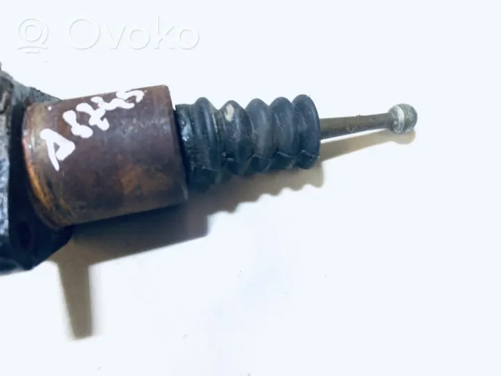 Volkswagen PASSAT B4 Główny cylinder sprzęgła 