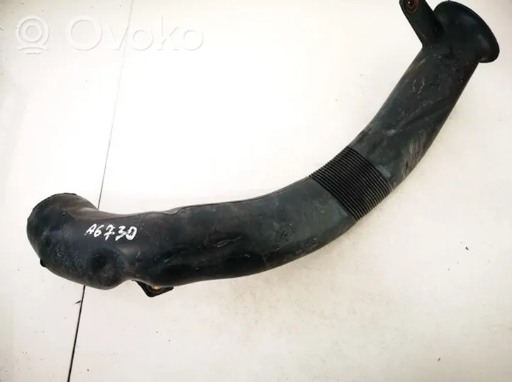 Opel Omega B1 Air intake hose/pipe 90448353