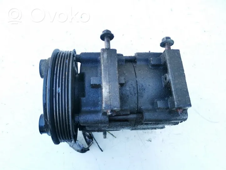 Ford Focus Ilmastointilaitteen kompressorin pumppu (A/C) 