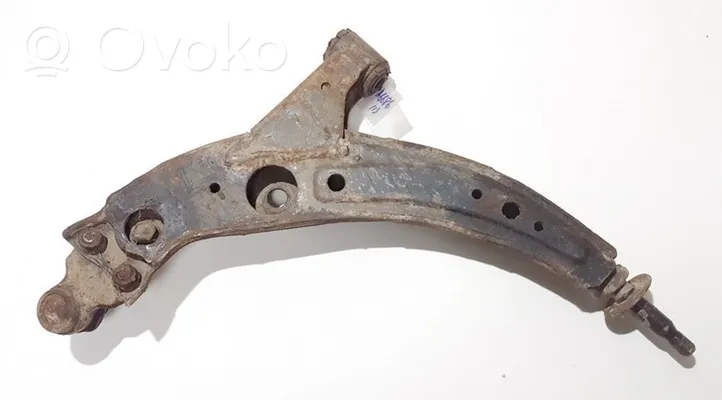 Toyota Corolla E90 Fourchette, bras de suspension inférieur avant 