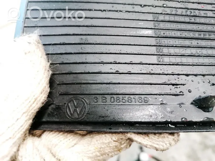 Volkswagen PASSAT B5 Inne części wnętrza samochodu 3B0858169