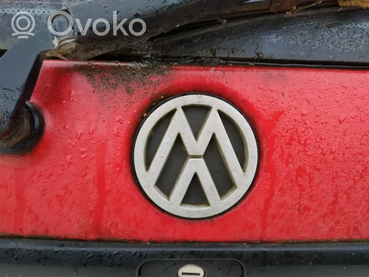 Volkswagen Golf III Mostrina con logo/emblema della casa automobilistica 