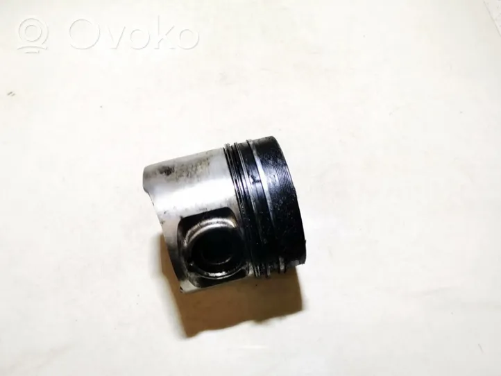 Renault Trafic I Piston 