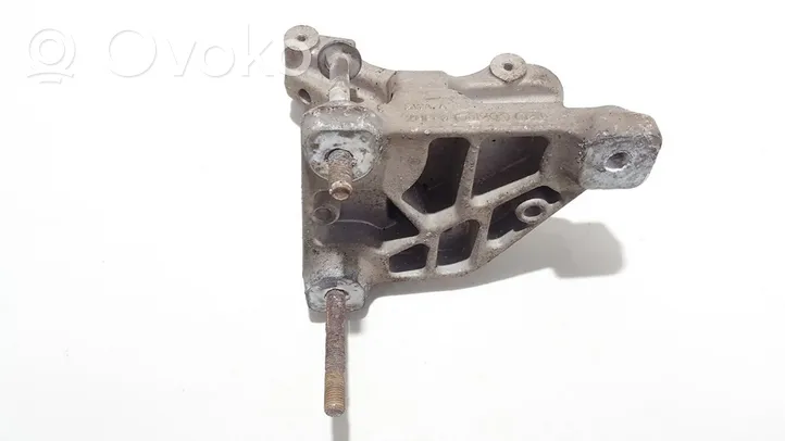 Honda CR-V Engine mounting bracket swaa