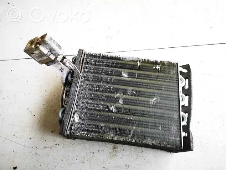 Volkswagen Vento A/C cooling radiator (condenser) 1h0820679a