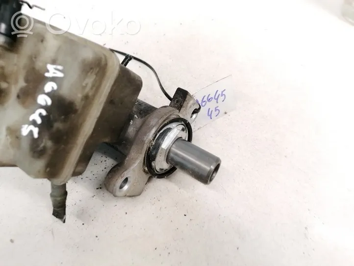 Mercedes-Benz A W168 Główny cylinder hamulca A1684300302