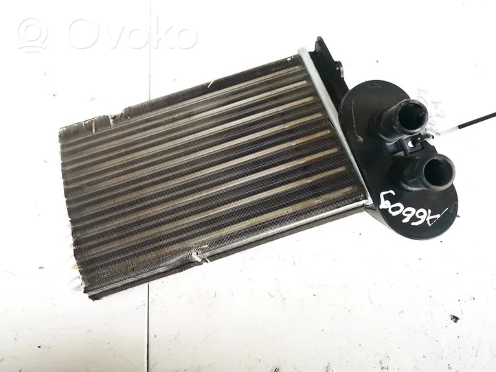 Volkswagen PASSAT B3 Radiateur soufflant de chauffage 73962