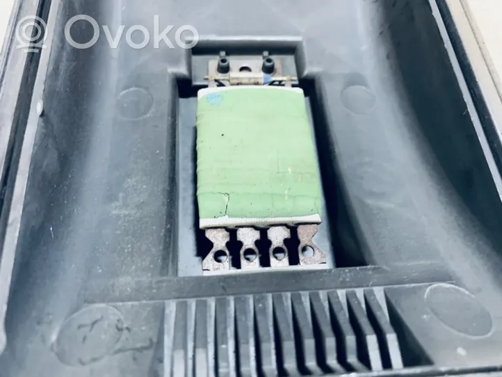Volkswagen New Beetle Mazā radiatora ventilatora reostats 