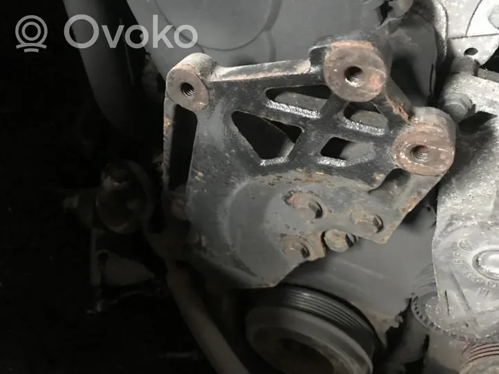 Seat Alhambra (Mk1) Engine mounting bracket 