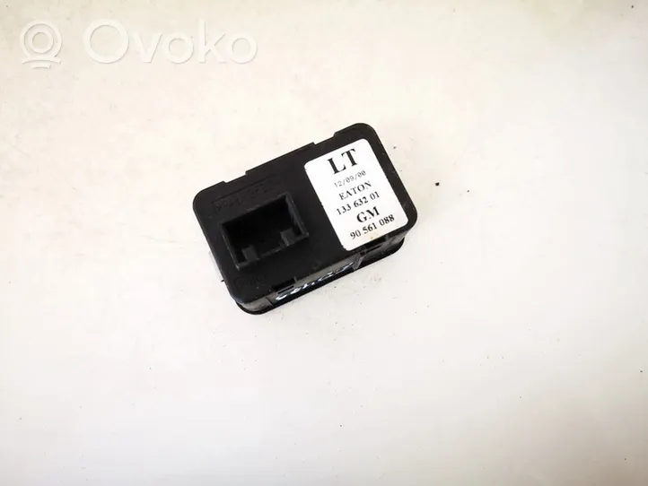 Opel Astra G Electric window control switch 90561088