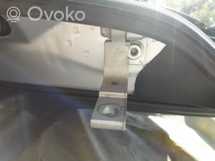 Volkswagen Touareg I Front door upper hinge 