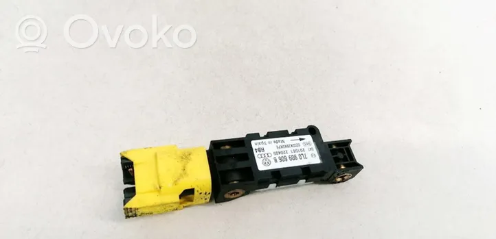 Volkswagen Touareg I Czujnik uderzenia Airbag 7L0909606B