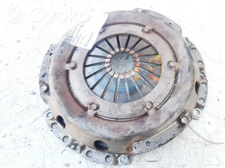 Volkswagen Polo IV 9N3 Pressure plate 120016610