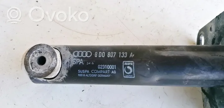 Audi A4 S4 B5 8D Передний держатель бампера 8D0807133A