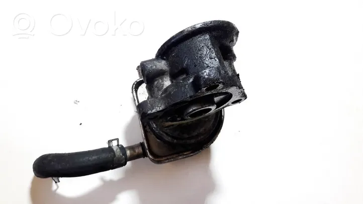 Nissan Primera Halterung Ölfilter / Ölkühler 