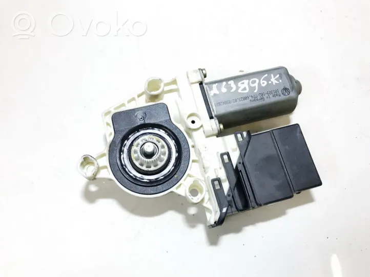 Volkswagen Bora Moteur de lève-vitre de porte arrière 1c0959811a