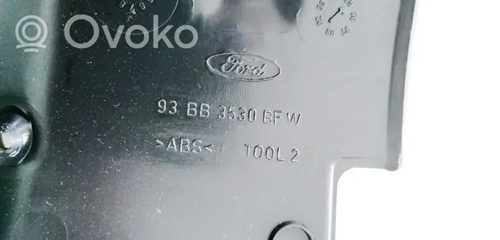 Ford Mondeo MK I Ohjauspyörän pylvään verhoilu 93BB3530BFW