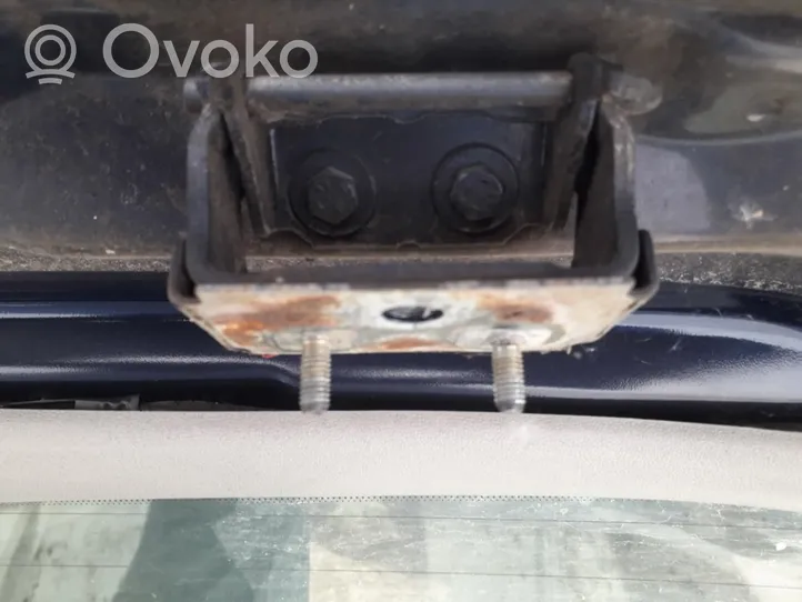 Ford Focus Tailgate/trunk/boot hinge 
