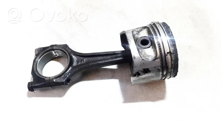 Opel Corsa B Piston avec bielle 