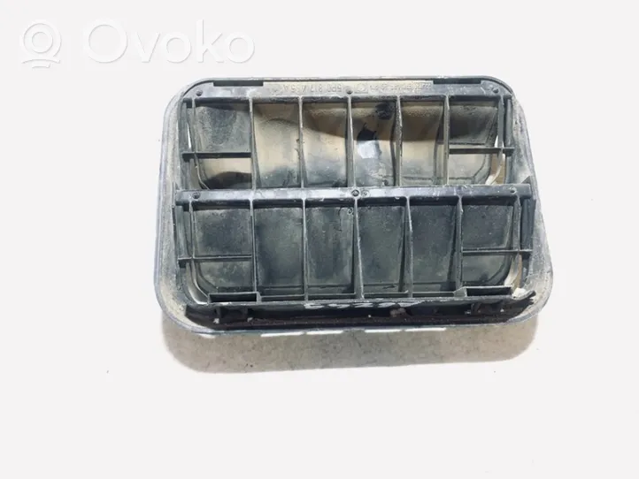 Seat Altea Oro paėmimo kanalo detalė (-ės) 5p0819465a