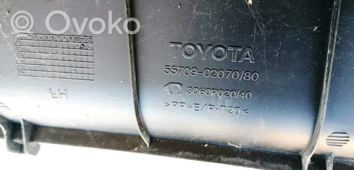 Toyota Corolla E120 E130 Pyyhinkoneiston lista 5570902070