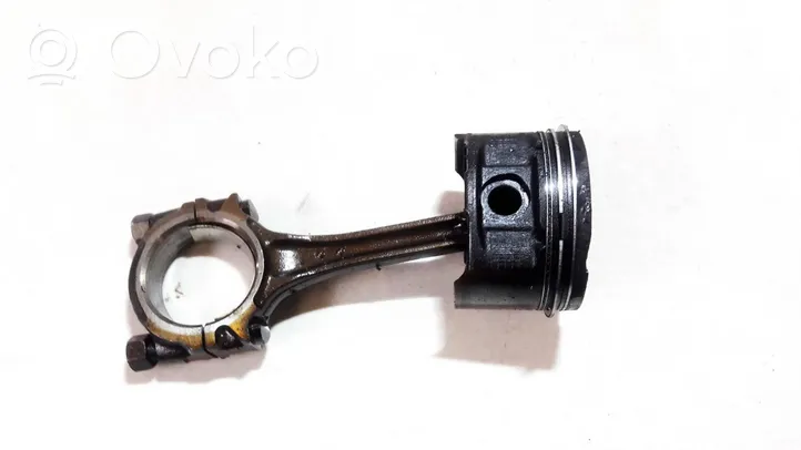 Nissan Micra Piston avec bielle 