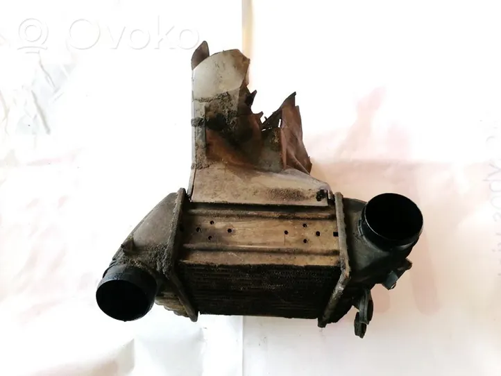 Volkswagen Golf IV Chłodnica powietrza doładowującego / Intercooler 1J0145803G