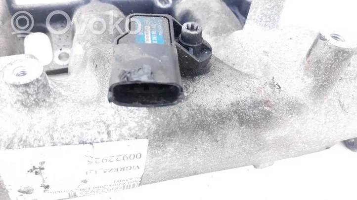 Opel Zafira B Air pressure sensor 0281002437