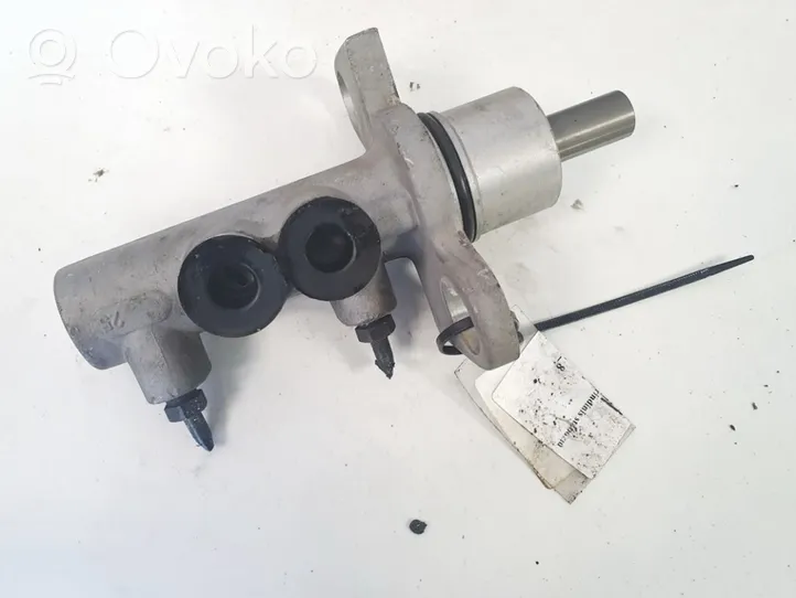 Audi A4 S4 B5 8D Główny cylinder hamulca 893611307a