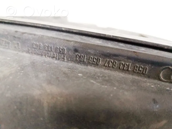 Audi A4 S4 B5 8D Scatola del filtro dell’aria 058133837