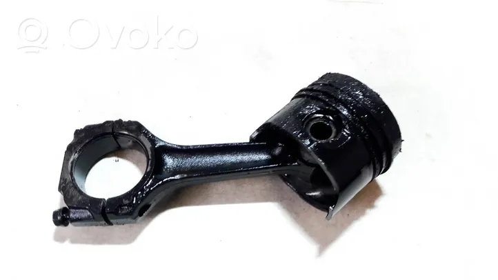 Volvo S40, V40 Piston with connecting rod 