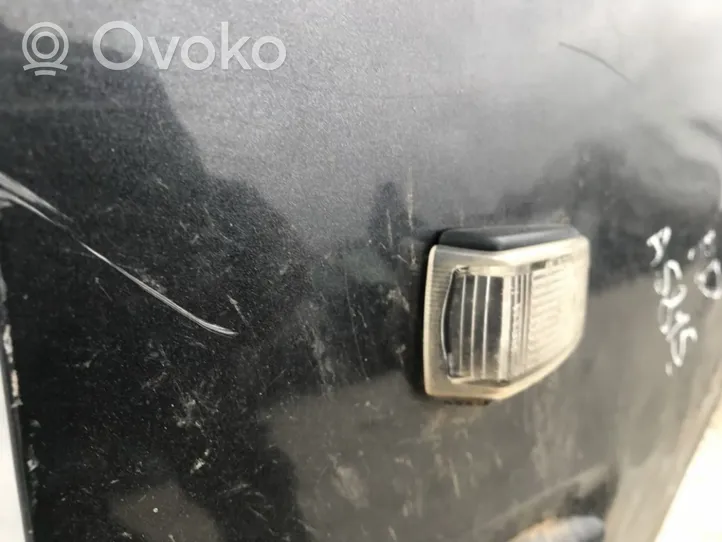 Volvo S70  V70  V70 XC Front fender indicator light 